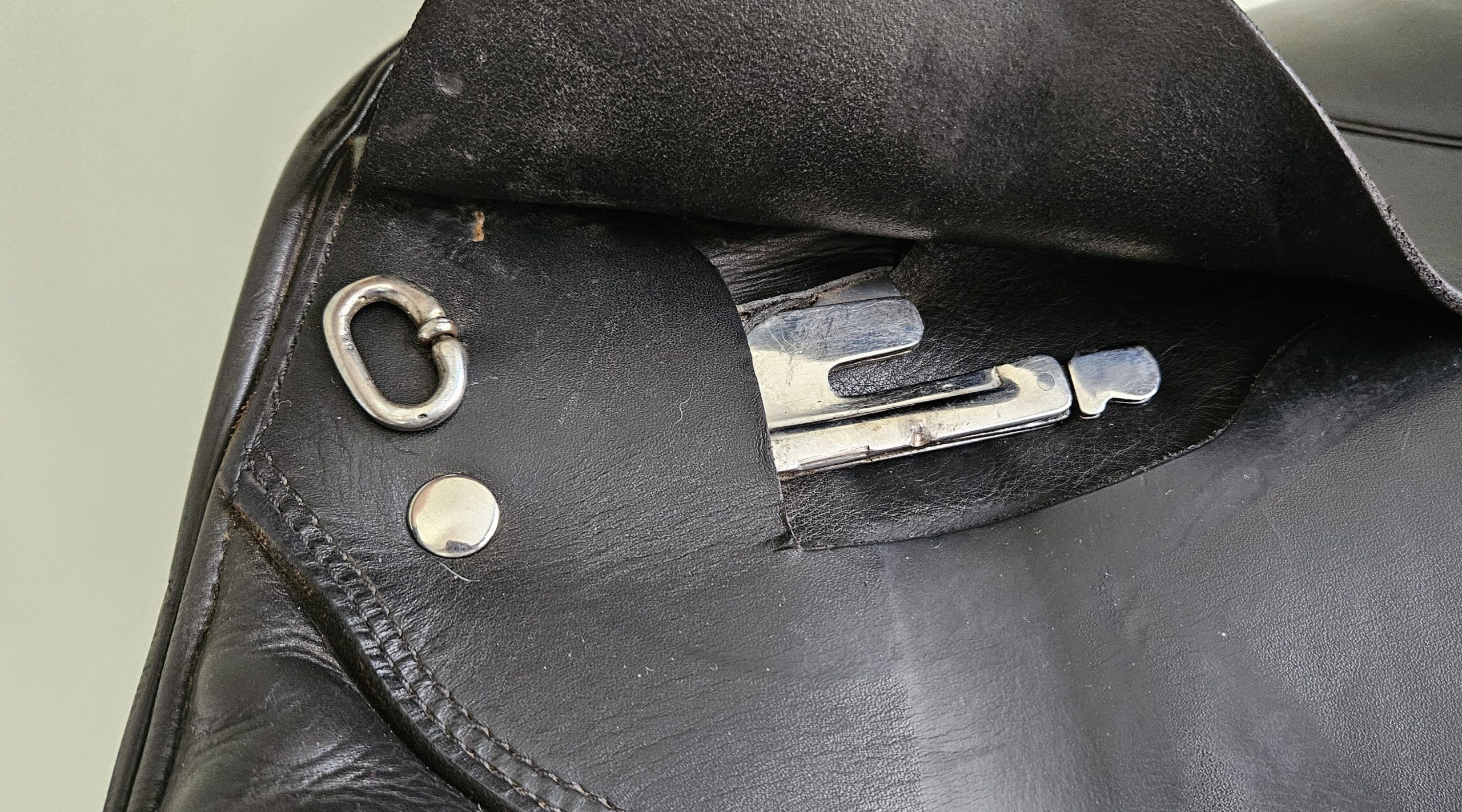 Busse Basel dressuurzadel 16,5 inch. korte kussens! - Afbeelding 9
