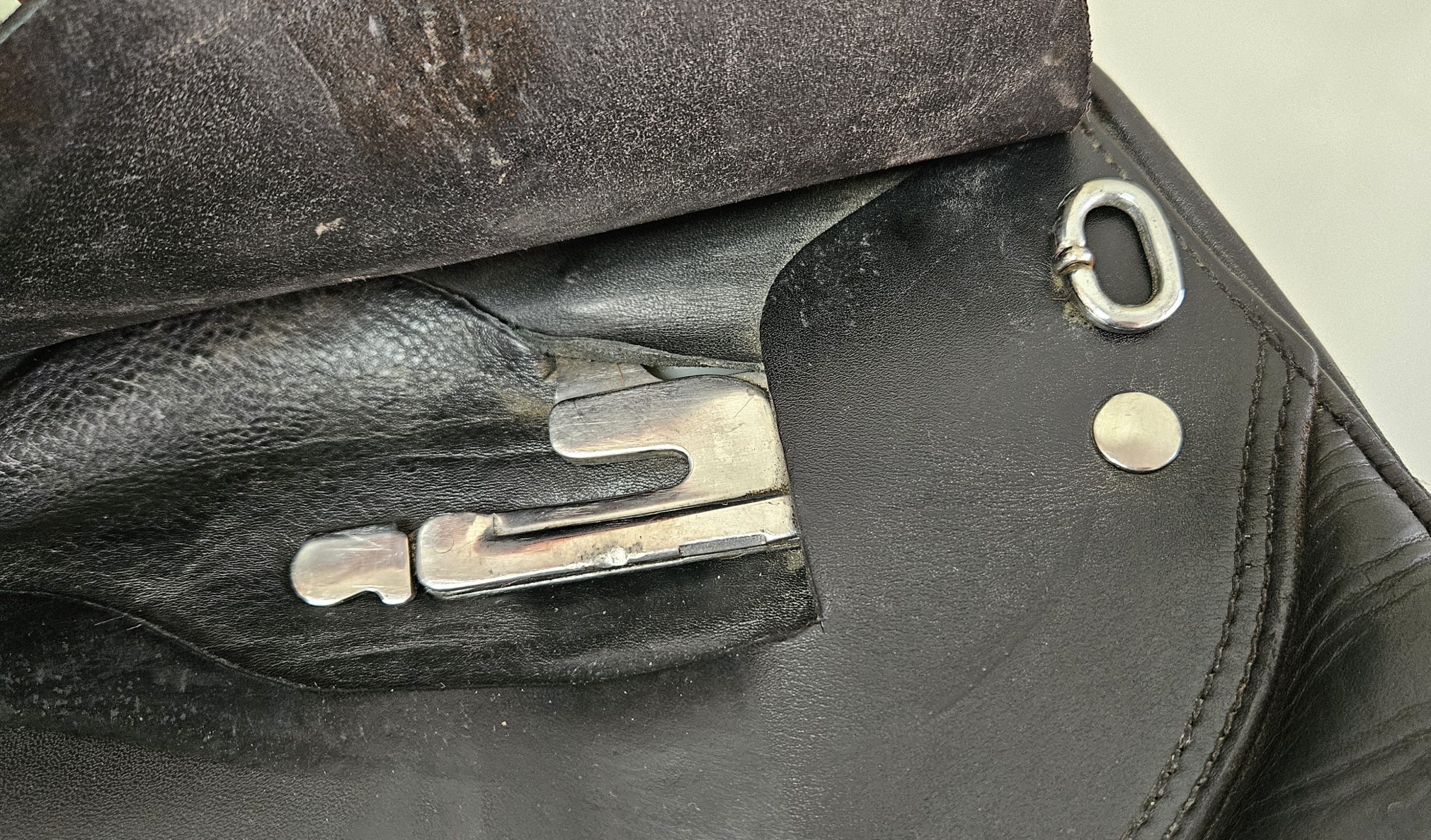 Busse Basel dressuurzadel 16,5 inch. korte kussens! - Afbeelding 10