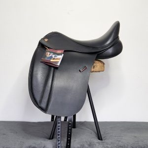 Kent and Masters R-series Dressage